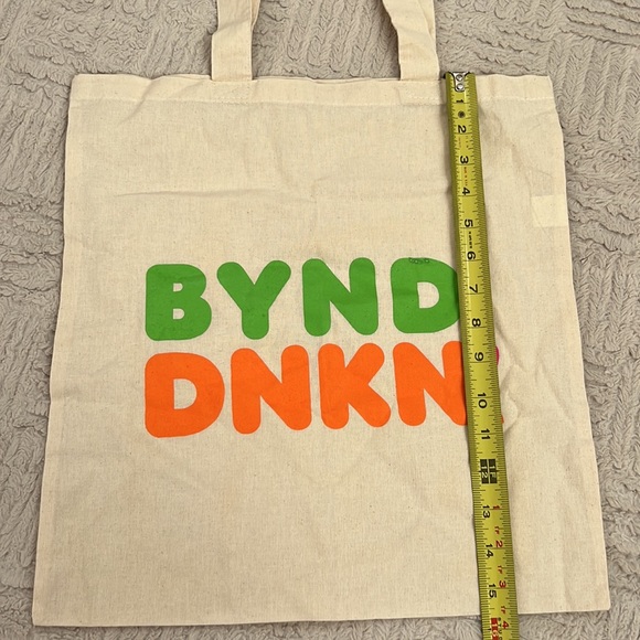 Dunkin Donuts BYND DNKN reusable tote bag and pop socket bundle New - Picture 15 of 16